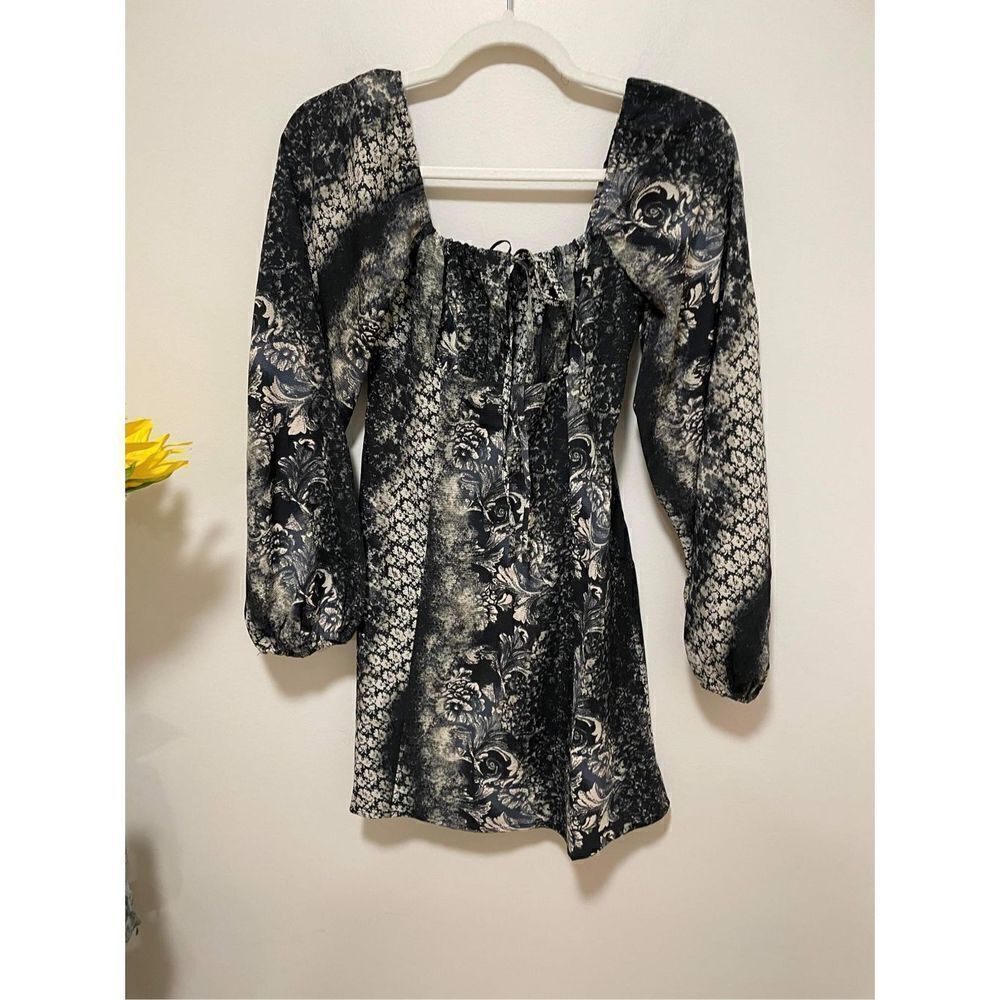 New Urban Outfitters Vivienne Printed Long Sleeve Mini Dress Size S - Picture 5 of 9